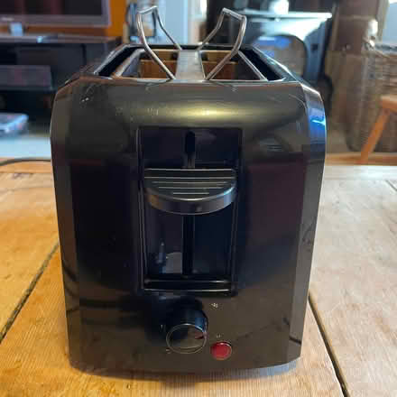Photo of free Bosch 2-slice electric toaster (Birch Vale SK22) #4