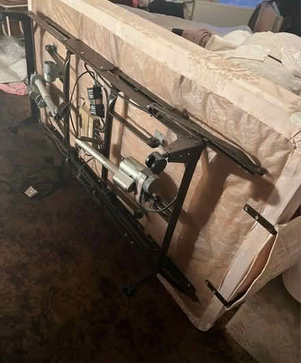 Photo of free Electric bed (W10 nottinghill) #2