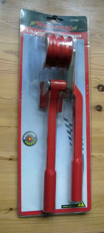 Photo of free Pipe-bending tool, for 6,8 and 10mm tubing (Caldecott OX14) #1