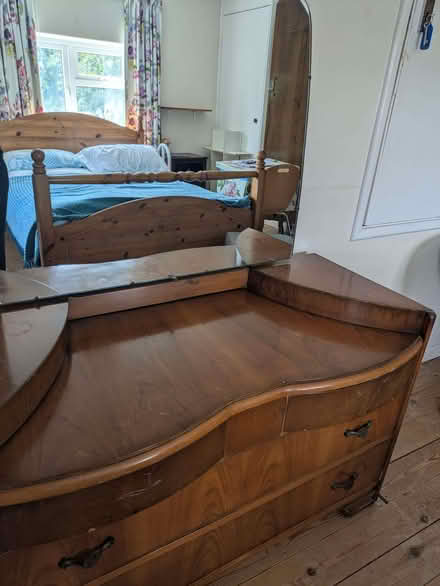 Photo of free Dressing table (Over Norton OX7) #2