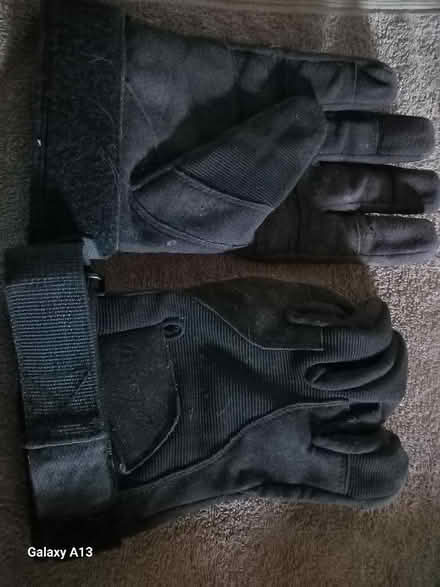 Photo of free Viper branded gloves (IP1) #1