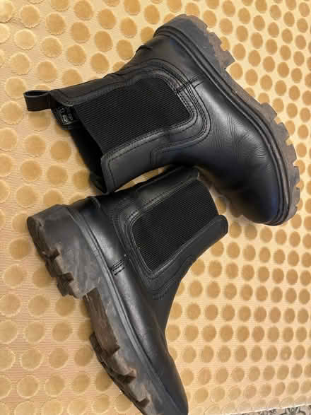 Photo of free Ladies boots size 6.5 (Western Turnville HP22) #3