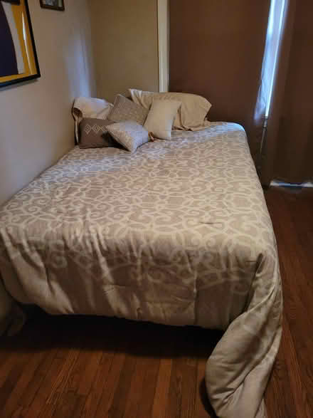 Photo of free Queen size bed (Lombard) #1