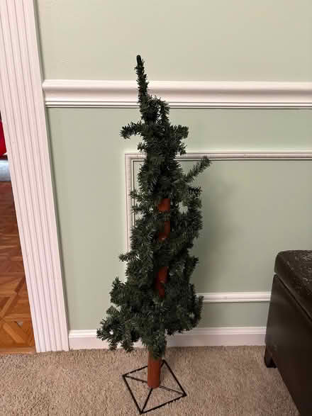Photo of free Christmas tree (South County/63127) #2