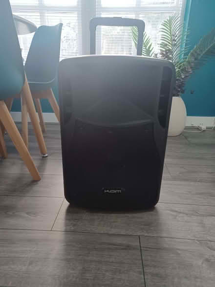 Photo of free KAM portable PA speaker. (Kendal LA9) #2