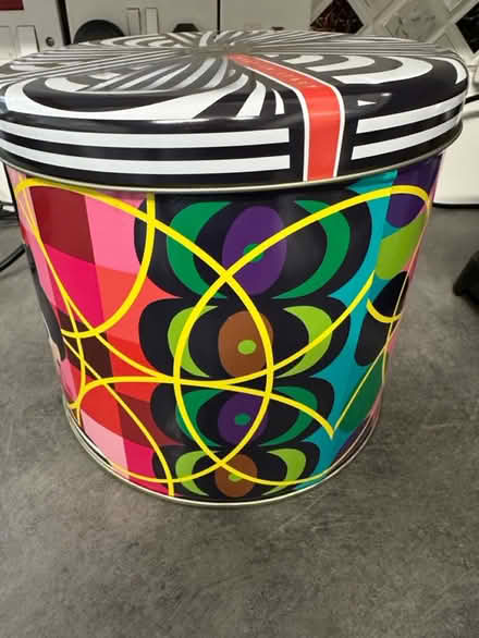 Photo of free Empty large panettone tin (East molesey) #4