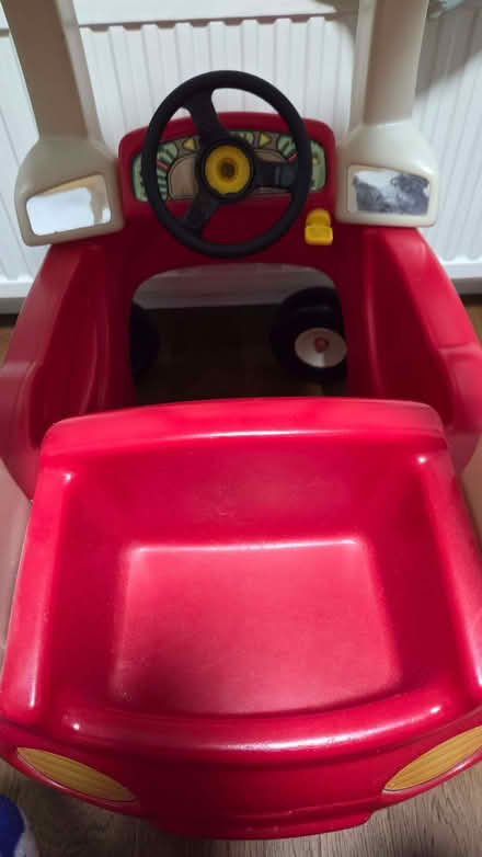 Photo of free Step2 kids ride-on car for toddlers (Woking GU21) #3