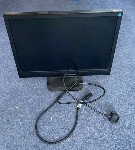 Photo of free 22” computer screen (Alford, Aberdeenshire (AB33)) #1