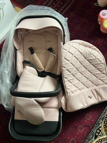 Photo of free Baby travel system (Yiewsley UB7) #2