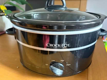 Photo of free Crock pot slow cooker (Rainham ME8) #1