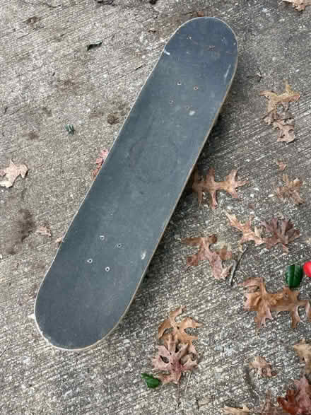 Photo of free skateboard (Chevy Chase DC) #2