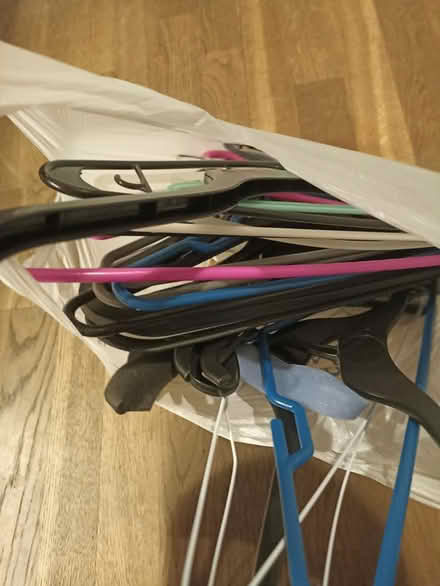 Photo of free Hangers in Richmond (Richmond upon Thames TW10) #1