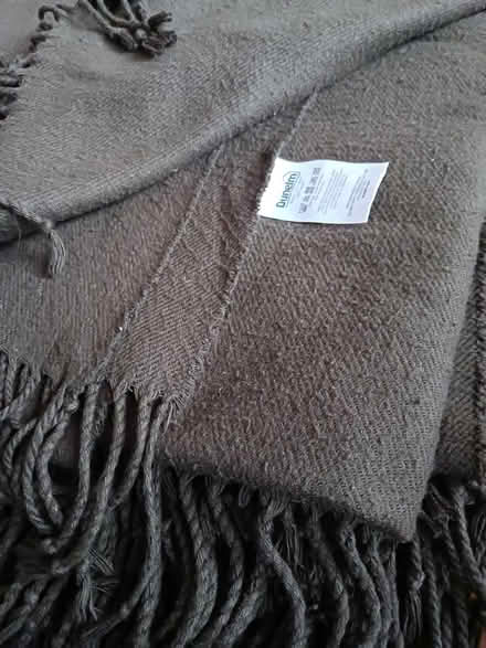 Photo of free 2 Brown throws 130 x 180 cm (New Greens) #2