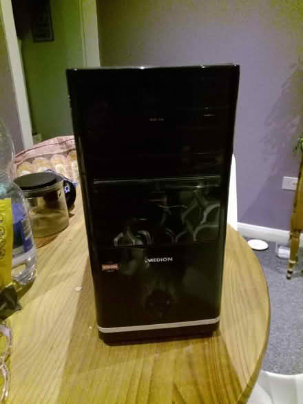 Photo of free Windows 10 Desktop Computer (Walton on the Hill L4) #1