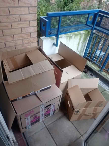 Photo of free Large and medium moving boxes (NW3 Belsize Park) #1