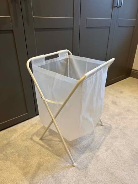 Photo of free Laundry bag with stand (Ravenscourt Park W4) #1