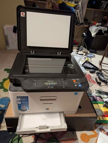 Photo of free Samsung colour printer (Lumbutts OL14) #2