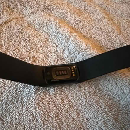 Photo of free untested fitbit charge 6 (worcester) #2