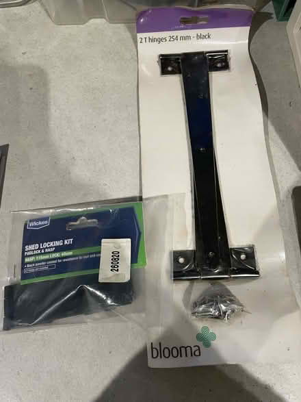 Photo of free Shed hinges and locking kit (Epping CM16) #1
