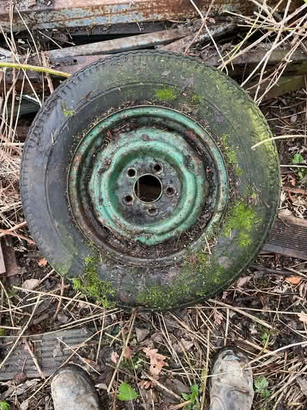Photo of free Old wheel, possibly Land Rover (Dunsden Green RG4) #1