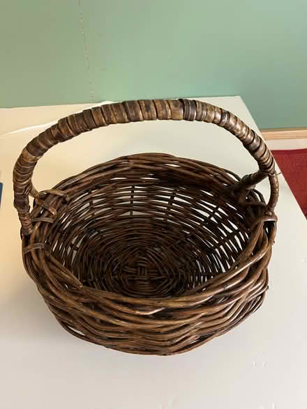 Photo of free large willow basket (Midtown Palo Alto) #2