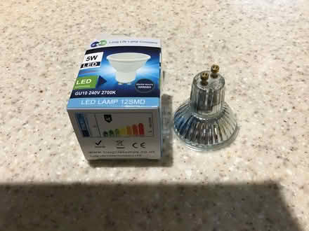 Photo of free LED spotlight bulbs (Lauder TD2) #1