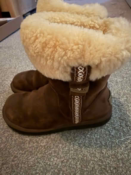 Photo of free UGG boots (Everton DN10) #2