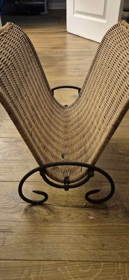 Photo of free Paper rack (GL51) #1