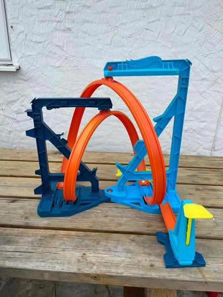 Photo of free Hot wheels track (Penisarwaun LL55) #1