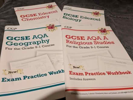 Photo of free GCSE Revision guides and papers (WGC, knightsfield) #4