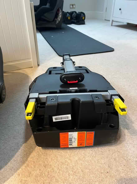 Photo of free Maxi cost car seat size 0-1 (Hampton Hill TW12) #3