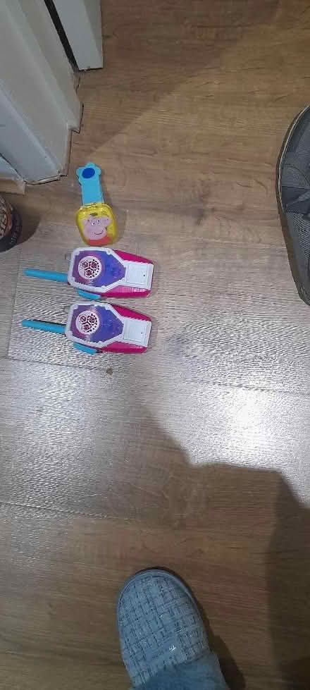 Photo of free Walkie talkie plus peppa pig watch (Welling DA16) #1