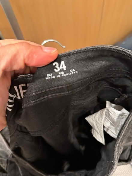 Photo of free 30-34 (E106dt) #3