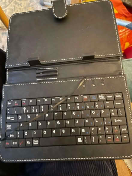 Photo of free 8 inch tablet case with built in keyboard (Withington M20) #1