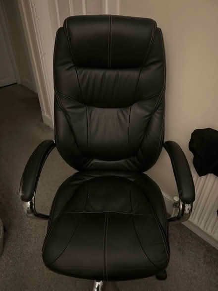 Photo of free Black pc chair (South Beddington SM6) #1