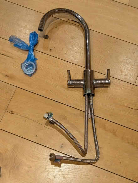 Photo of free Mixer kitchen tap (probably chrome) (Wimbledon Park (SW19)) #1