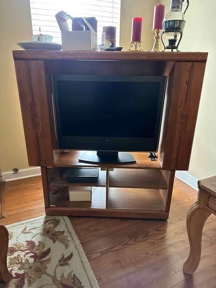 Photo of free Tv stand (Itasca, Il) #2