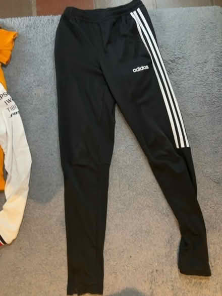Photo of free XS men’s tops and tracksuit bottoms (Highgate N6) #3