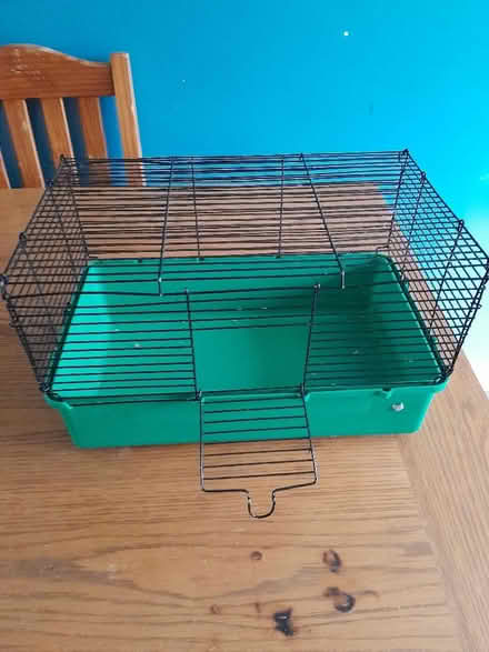Photo of free Small cage (Smiths Estate OX28) #1