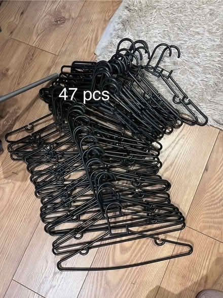 Photo of free hangers (Hale End IG8) #1