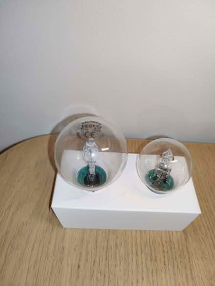 Photo of free Various incandescent light bulbs and spot lights (St Margarets TW1) #2
