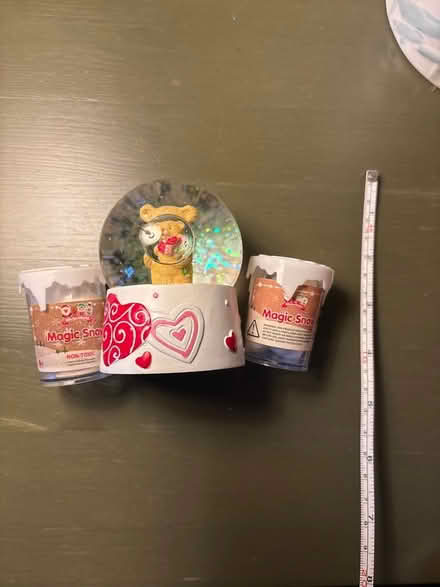 Photo of free Mini snow globe and magic snow (Dean EH4) #1