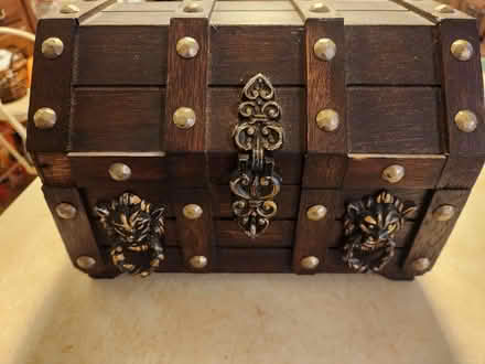 Photo of free liquor chest (Manville) #2