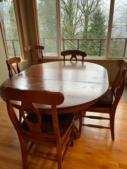 Photo of free Kitchen Table and chairs (Woodinville) #1