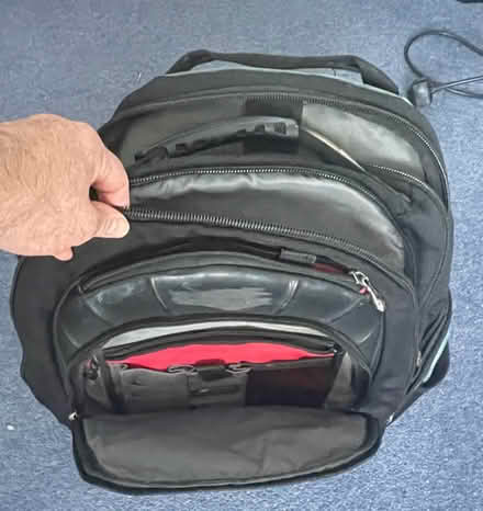 Photo of free SwissGear 17” laptop rucksack (Alford, Aberdeenshire (AB33)) #2