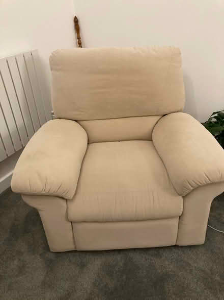 Photo of free Beige recliner sofa and 2 recliner armchairs (Beckley BH23) #2