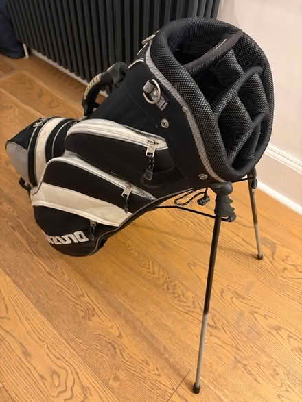 Photo of free Golf Bag (Bushey Village WD23) #1