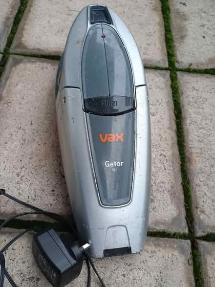Photo of free Handheld cordless vacuum cleaner (Bernards Heath AL1) #1