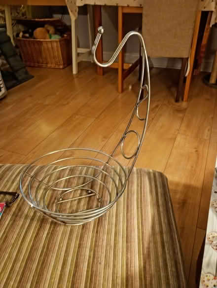 Photo of free Fruit bowl and hanging but for bannans (Seaside BN22) #1