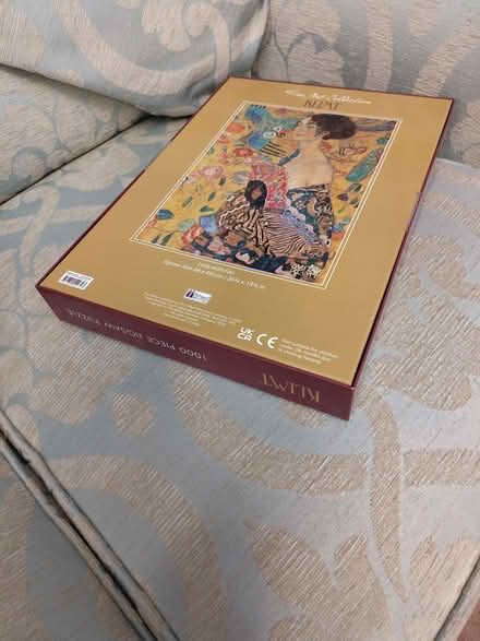 Photo of free 1000 piece jigsaw Klimt's 'Lady with fan' (High Heaton) #3